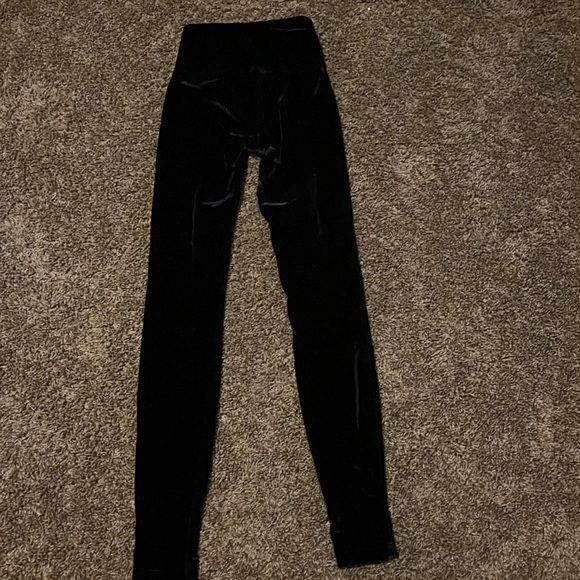 Black velvet Lululemon leggings - Picture 2 of 3